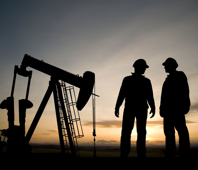 pumpjack_workers_silhouette-body-img